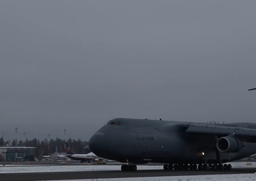 Freezing Winds 23: Marines with Marine All Weather Fighter Attack Squadron 224 receive equipment