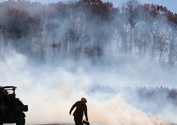 Fort McCoy prescribed burn team manages mid-November prescribed burn at installation