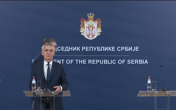 Joint press conference by NATO Secretary General with the President of Serbia (opening remarks) - IT - 21/11/23
