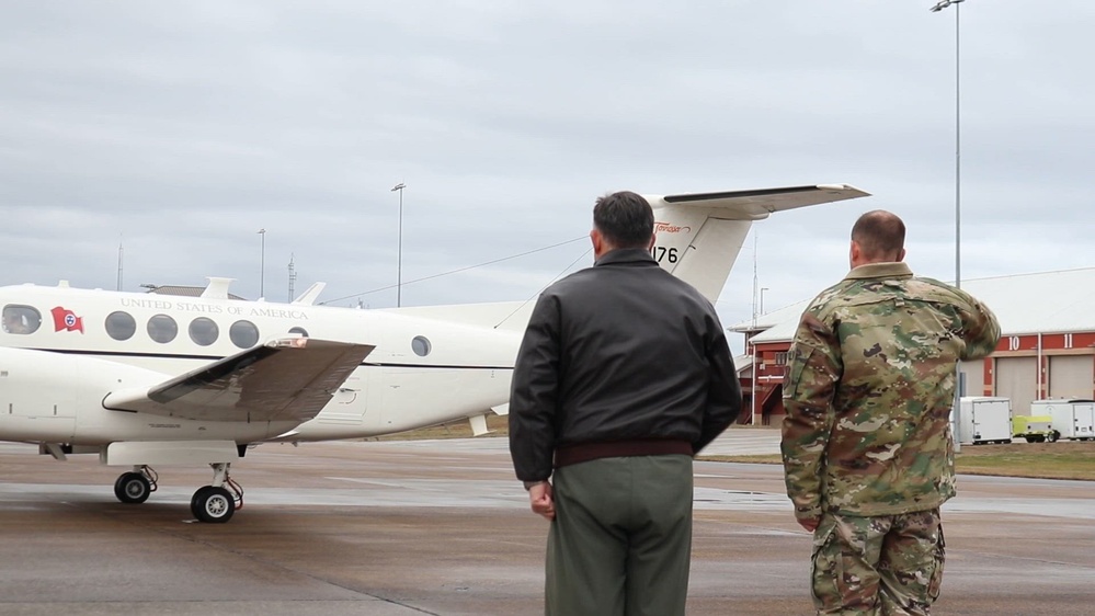 DVIDS - Video - Governor Lee and Maj. Gen. Ross visit McGhee Tyson Air ...