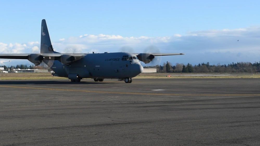 DVIDS - Video - 62d AW, Little Rock AFB conduct Combat Offload Method B