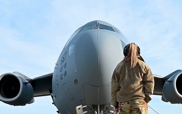 3rd AS drives testing of new C-17 combat offload method