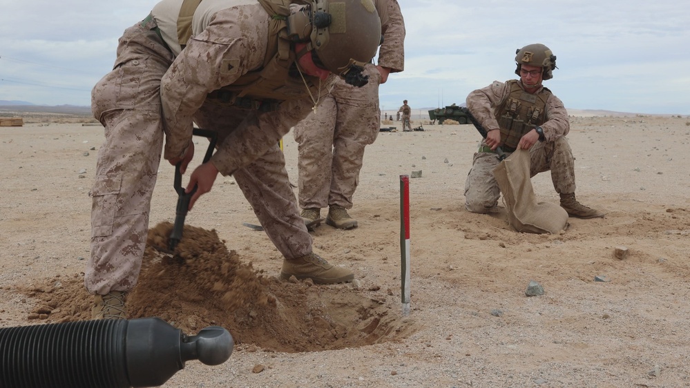 DVIDS - Video - 2/4 Marines and 3rd LAR conduct a Mortar range during ...