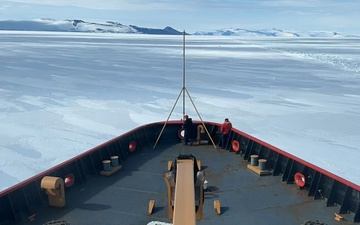 Coast Guard Cutter Polar Star (WAGB 10) breaks channel to McMurdo Station, Antarctica