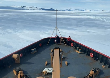Coast Guard Cutter Polar Star (WAGB 10) breaks channel to McMurdo Station, Antarctica