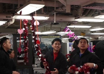 USS America hosts karaoke and ice cream social