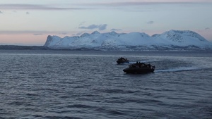 USS Gunston Hall conducts small boat operations with Le Bataillon de Fusiliers Marins (BFM) Détroyat and Swedish and Finnish Marines during Steadfast Defender
