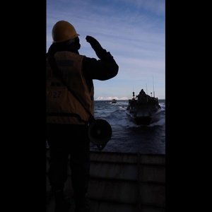USS Gunston Hall conducts small boat operations with Le Bataillon de Fusiliers Marins (BFM) Détroyat and Swedish and Finnish Marines during Steadfast Defender