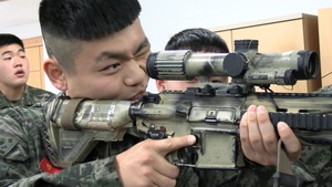 Korea Viper 24.1 | Bilateral Weapons Training B-Roll