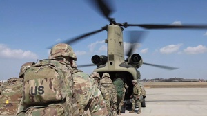 Eighth Army leaders air movement to Camp Carroll
