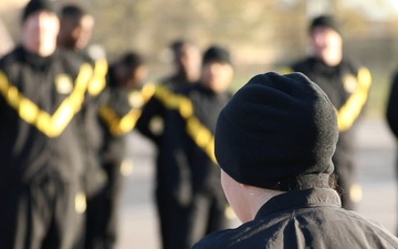 Soldiers conduct physical readiness training
