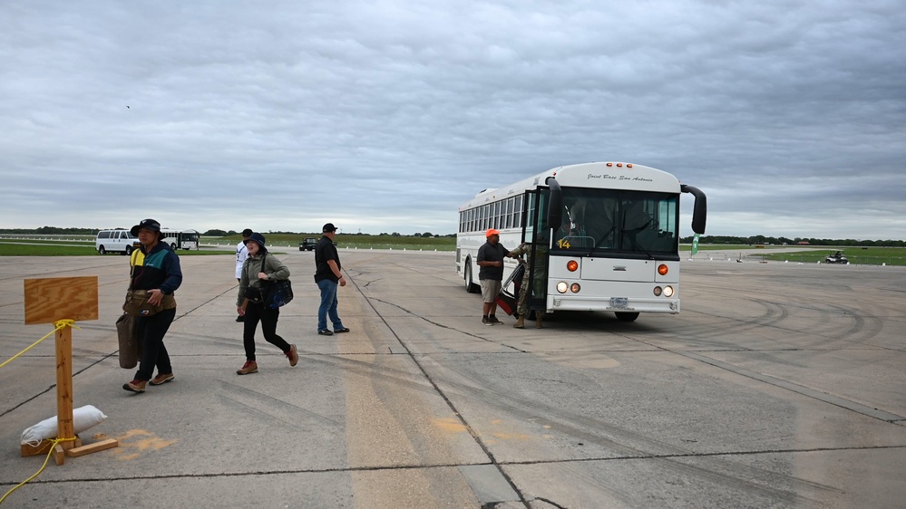 DVIDS - Video - B-roll: Great Texas Airshow Static displays and Shuttle ...