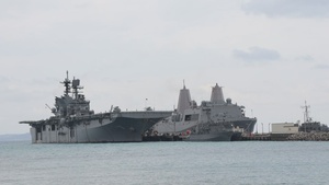 31st MEU offloads from USS America