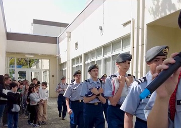 JROTC Cadets Connect with Elementary Students Through Service Project