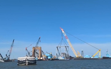 Large section of Francis Scott Key Bridge removed from Patapsco River
