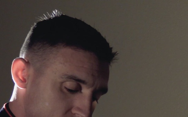 Ode to Old George: Marine pianist performs original arrangement