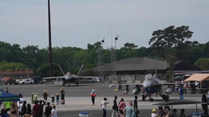 "Thunderbirds" warm up during Charleston Air Show 2024