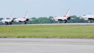 USAF Thunderbirds perform at Charleston Airshow