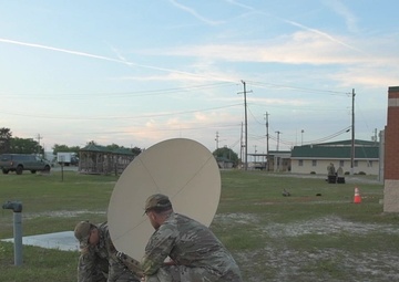 Ready Tiger 24-1: Multi-unit communications provide C2 capabilities
