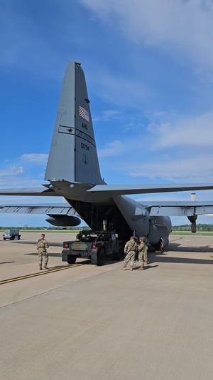 Defenders conduct combat offload, patrol movement training