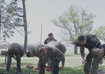 B-Roll: MCIEAST Regional Brig and Royal Bermuda Regiment Forced Cell Extraction Training