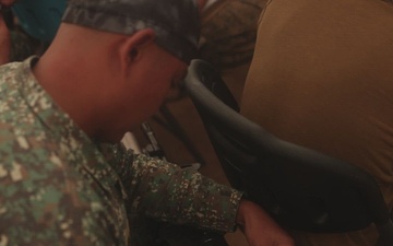 3rd LCT participates in AIMC class with Philippine Marines