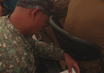 3rd LCT participates in AIMC class with Philippine Marines