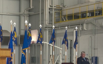 Perry assumes command of 445th Airlift Wing