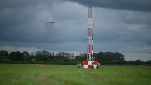 Bomber Task Force Europe 24-3 Landing