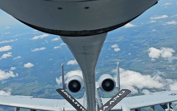 185th hosts KC-135 media flight
