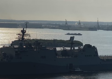 USS Fort Lauderdale transits newly-reopened Baltimore Federal Channel for Maryland Fleet Week