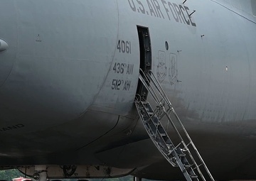 C-5M Super Galaxy engine start