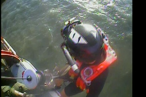 Coast Guard rescues 2 after sailing vessel runs aground near Charleston jetties