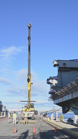 NAVSUP Fleet Logistics Center Pearl Harbor resupplies USS Carl Vinson, Culinary Specialists stock