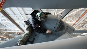 HSM-40 B-ROLL OF MH-60R SEAHAWKS