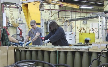 Tightening Caps on M795 Projectile Rounds Prior to Shipping