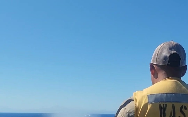 Wasp Conducts LCAC Operations