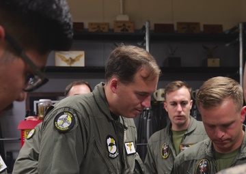 5th ANGLICO teaches ATAK basics to VMFA 242, VMFA 121
