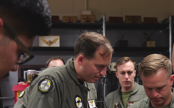 5th ANGLICO teaches ATAK basics to VMFA 242, VMFA 121