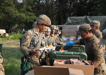 B-Roll: Iowa field feeding platoon serves Soldiers at XCTC