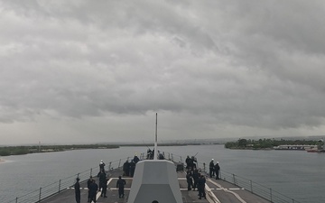 Sailors aboard USS Sterett return to Joint Base Pearl Harbor-Hickam Timelapse