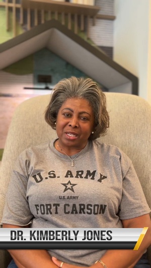 Educator Gives View on U.S. Army Tour