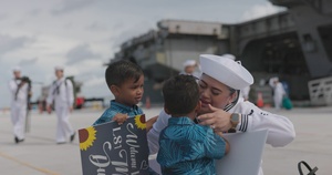 USS Abraham Lincoln Returns to Guam: Sailors Reconnect with Home During Scheduled Port Visit