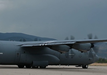 Ramstein C-130J Super Hercules aircraft drop Bulgarian and American paratroopers