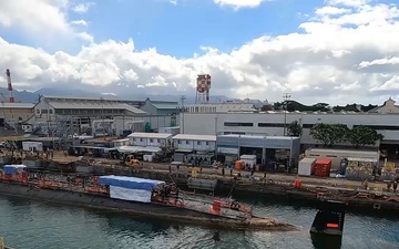 USS North Carolina (SSN 777) Enters Dry Dock