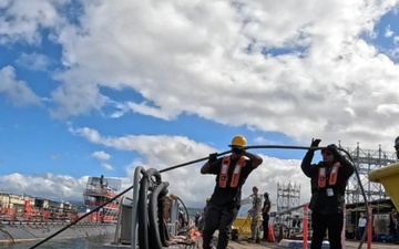 USS North Carolina (SSN 777) Enters Dry Dock