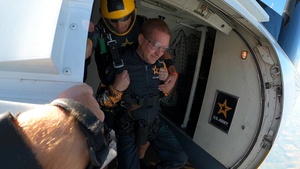 Army Golden Knights fly with mayor at Airshow London to celebrate 100 years of Royal Canadian Air Force