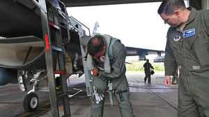 D.C. National Guard Commanding General takes to the sky in F-16 during familiarization flight