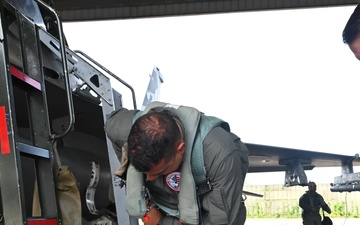 D.C. National Guard Commanding General takes to the sky in F-16 during familiarization flight