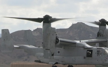 VMM-362 and 1/11 conduct CASEVAC training